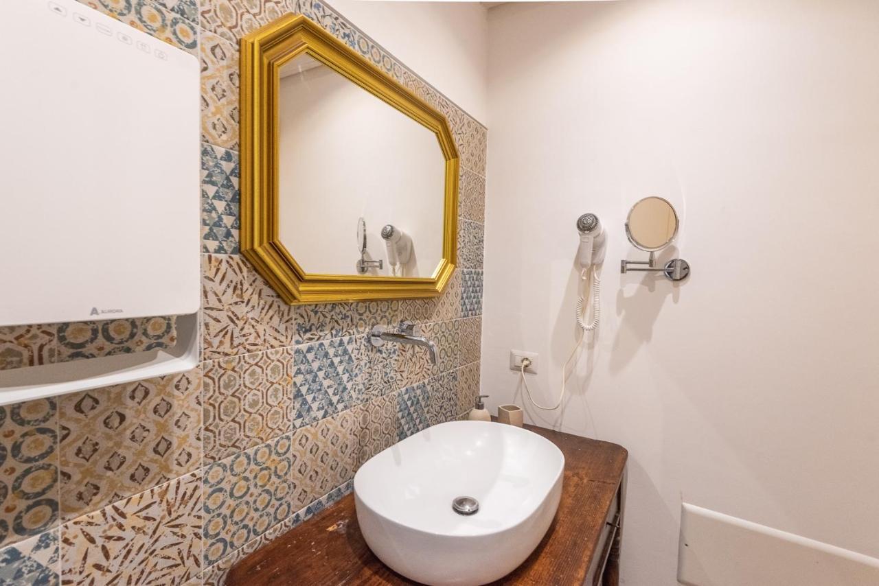 Rubichi 6 - Old Town Apartment Sit Lecce Dış mekan fotoğraf