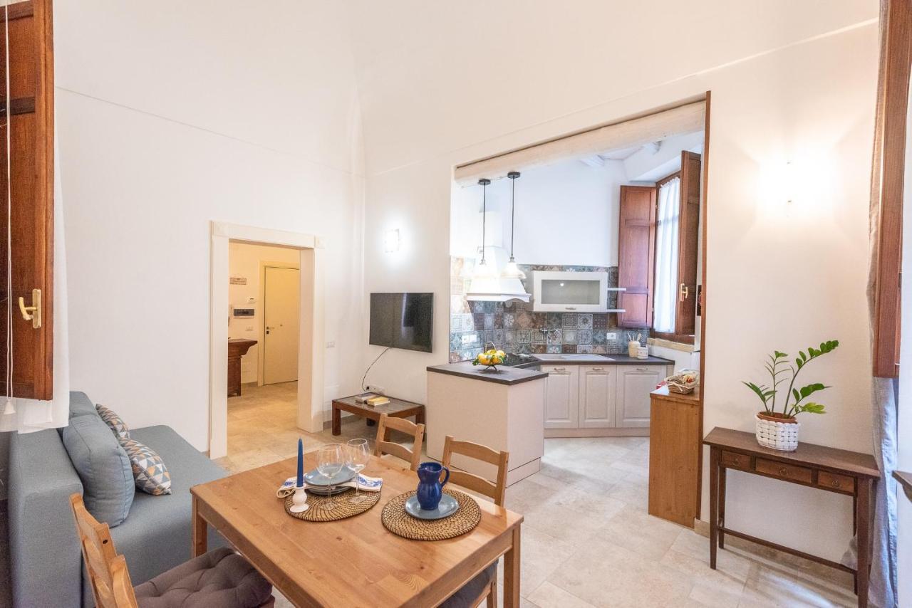 Rubichi 6 - Old Town Apartment Sit Lecce Dış mekan fotoğraf