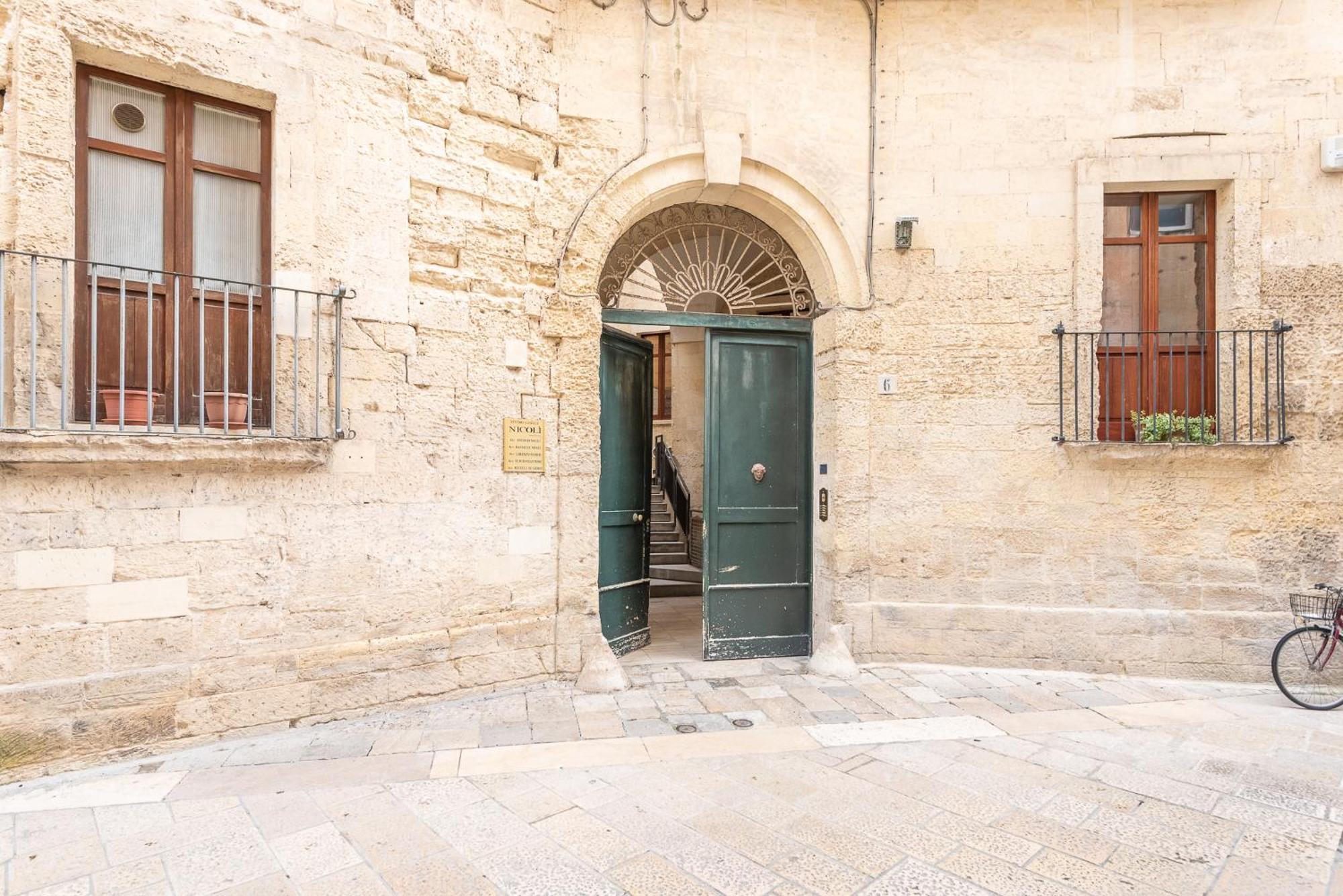 Rubichi 6 - Old Town Apartment Sit Lecce Dış mekan fotoğraf